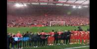 赛后经典环节!安菲尔德全场同唱“You will never walk alone”